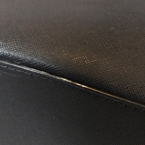 Michael Kors Jet Set Travel Tote w/ Laptop Sleeve - Picture 4 of 8